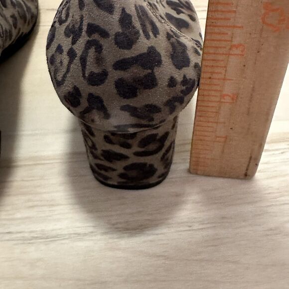 Sabrinas Spain Leather Heels 39 8 Block Hell Metal Tassels Gray Cheetah‎ Print - Picture 10 of 10